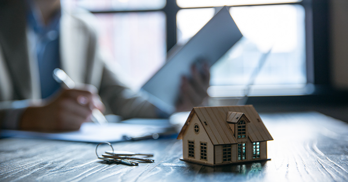 Firmar un acuerdo de venta de vivienda