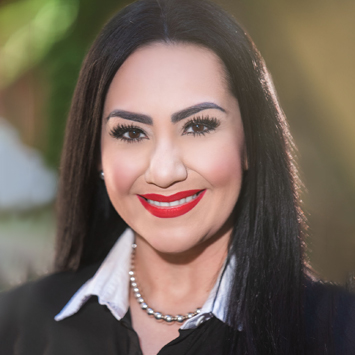JoJo Simental, director de desarrollo empresarial de Stewart Title Tucson